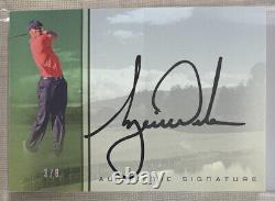 2013 Upper Deck Tiger Woods Master Collection Auto Authentic used bag 3/8 NM-MT