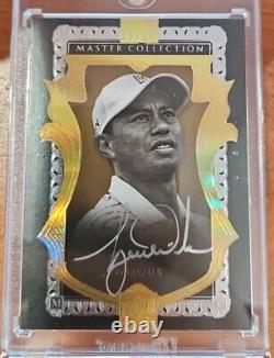 2015 Upper Deck Master Collection Tiger Woods /20 On Card Auto