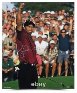 Tiger Woods Autographed 2001 Masters 20 x 24 Photograph UDA